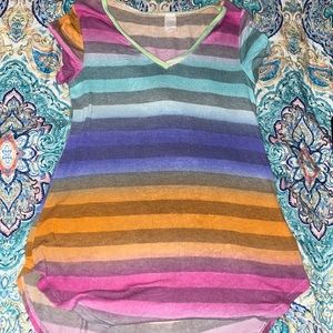 This cute rainbow shirt, it’s nice to go out :)